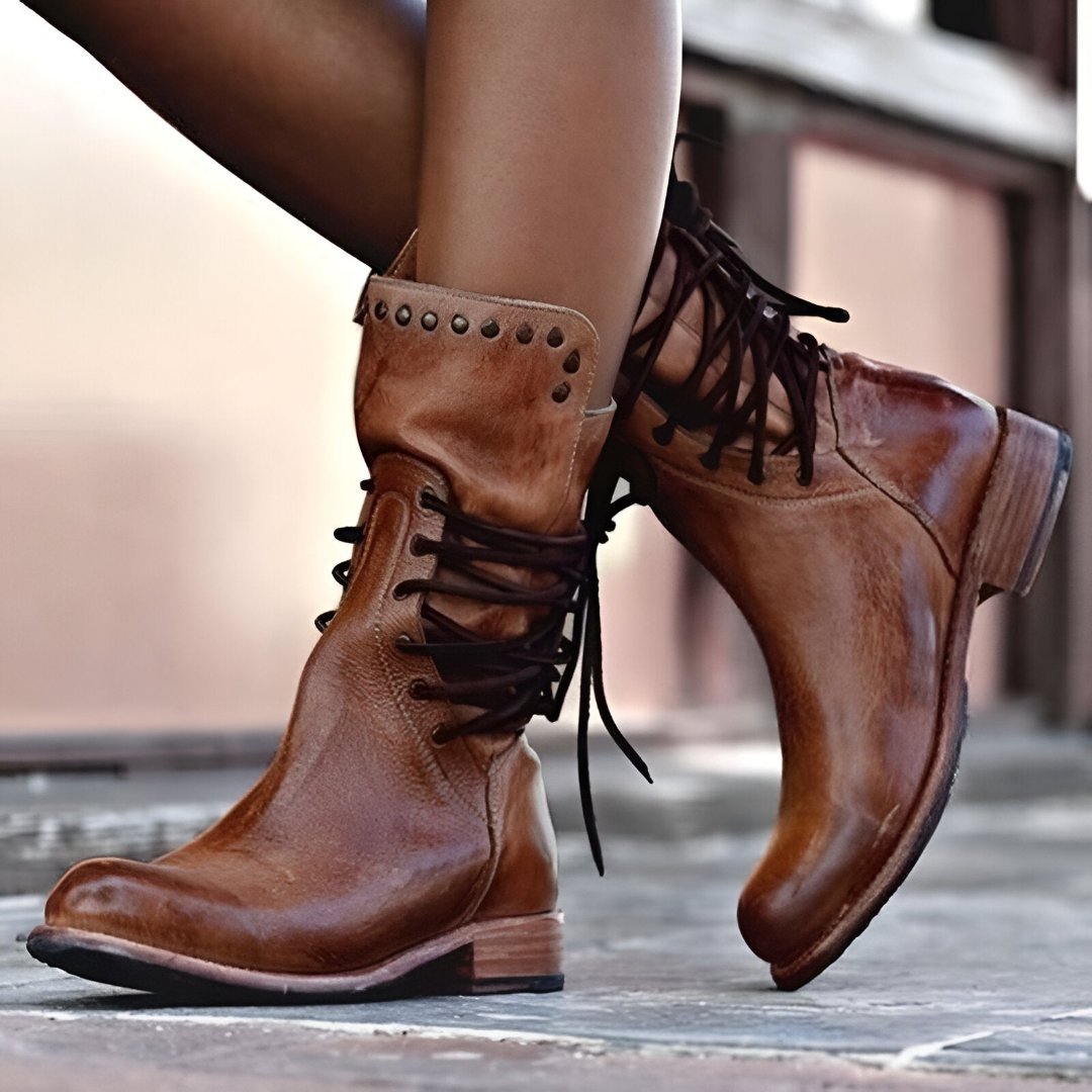 Annia - Botas de couro com cadarços