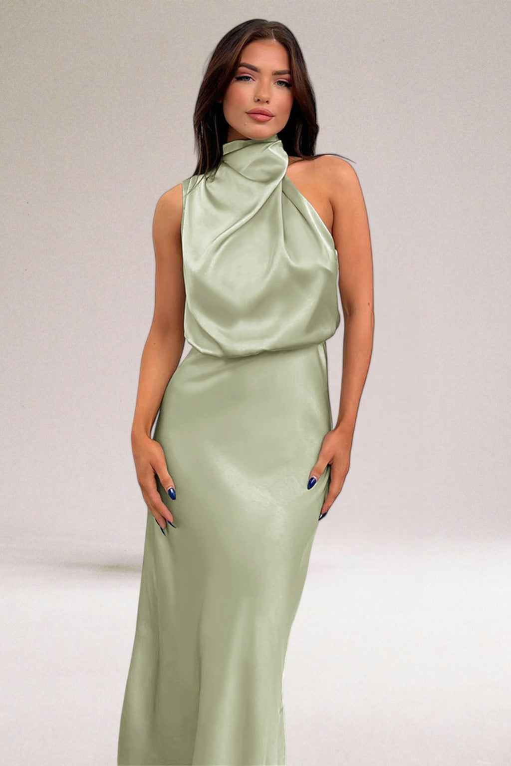 Flavia™ | Vestido glamour em cetim com decote